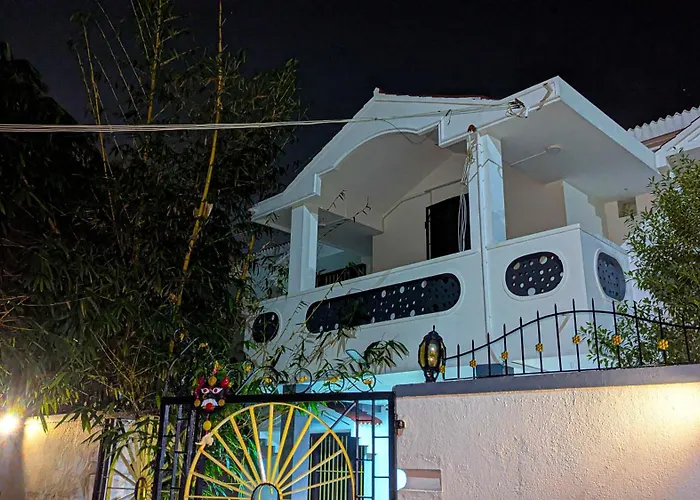 Smith Pool Villa