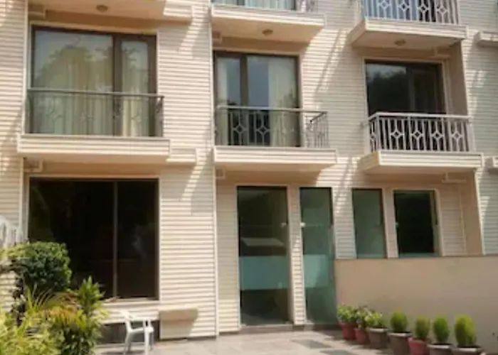 Uds Villa Scandinavian - Next To Vfs, Walking To Connaught Place New Delhi