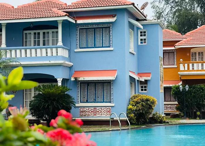 Pool View Villa & Apartment By The Beach Goa