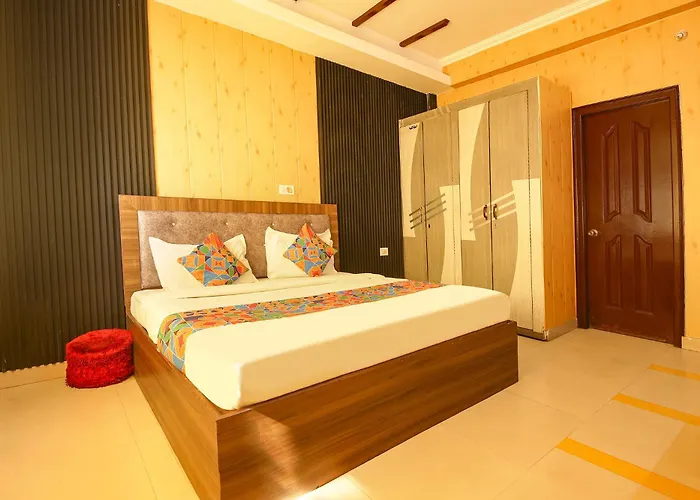 Fabhotel 9 Palm