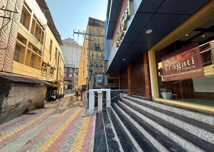 Hotel Pragati Palace