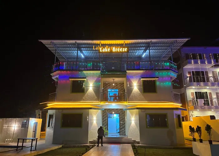 Lake Breeze Resort
