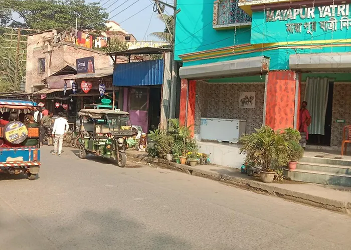 Mayapur Yatri Nivas