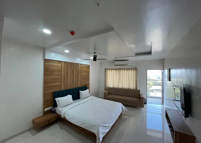 Hotel Lotus Suites