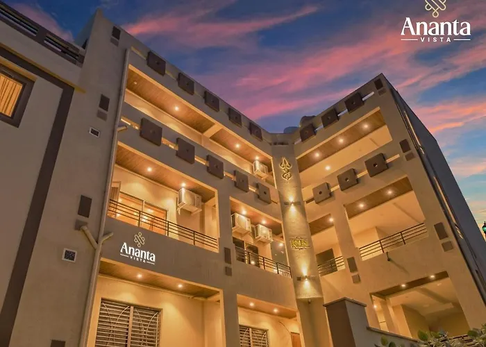 Hotel Ananta Vista