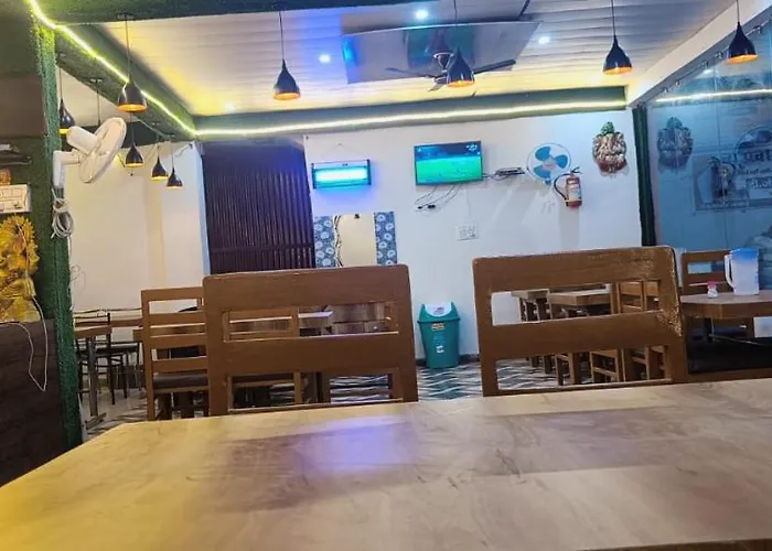 Hotel Mahalaxmi Palace Langasu Karnparyag