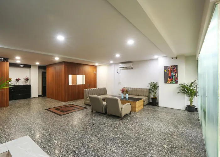 Hotel Emerald Suites By Aura