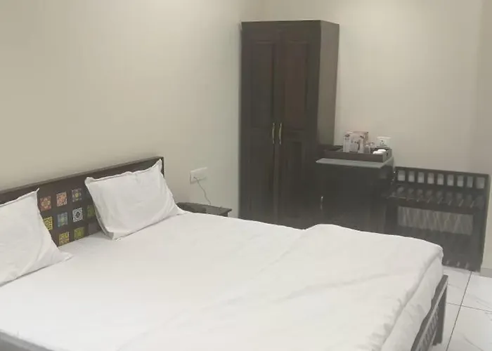 Mantara Hotel Dhariyawad