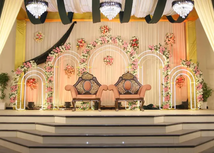 Avadh Hotel & Banquets