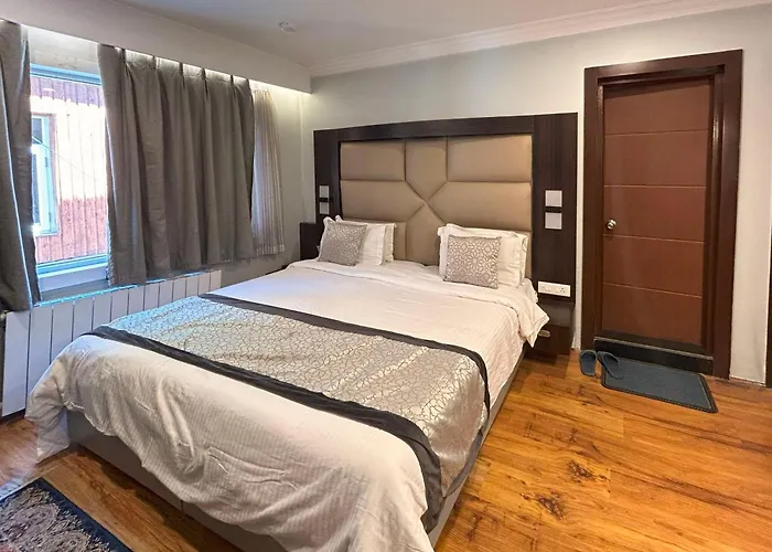 Forest Hill Resorts