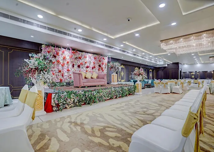 Nirvana Hotel & Banquet