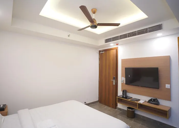 Royal Raven Hotel & Banquet' Greater Noida Nearby India Expo Centre & Mart