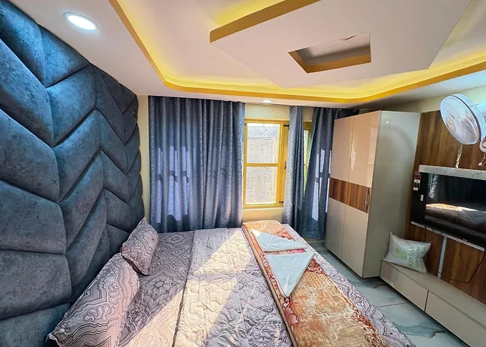 Hotel Sahil - City Center, Lalchowk