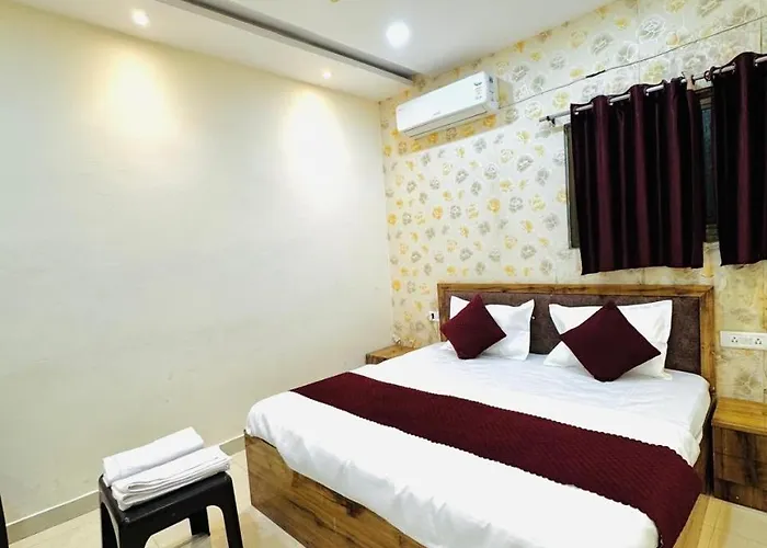 Hotel Jmk I Luxury Stay I Near Kashi Vishwanath
