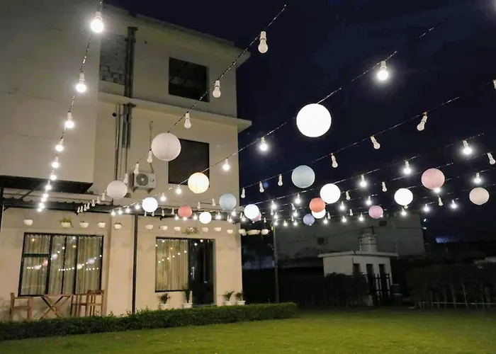 The Monarch Hotel
