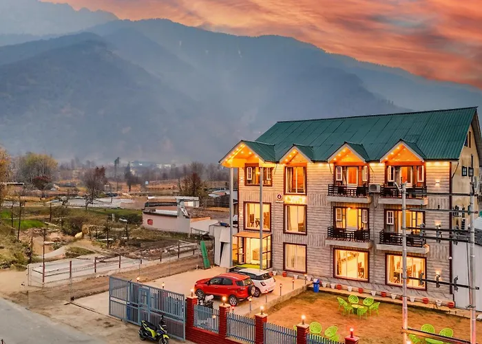 Hotel Classy Castle By Nasmu Stays