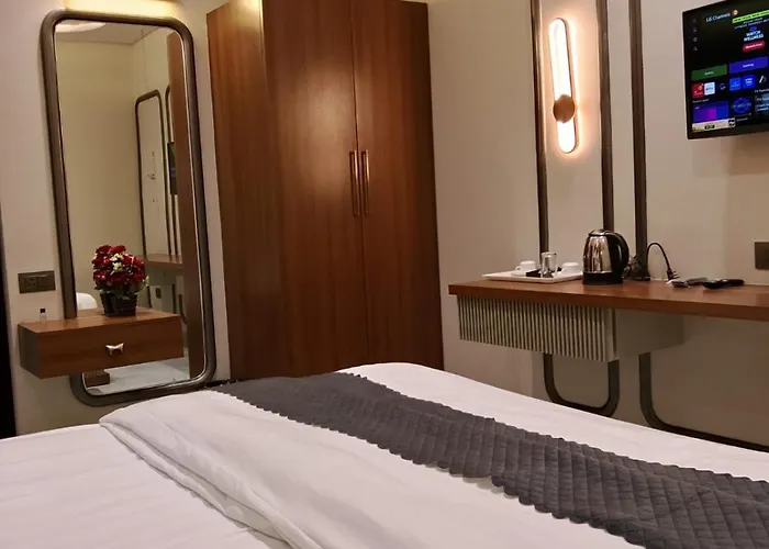 Hotel Sky Inn