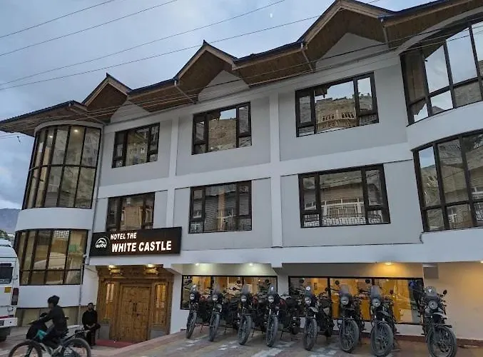 Hotel The White Castle Kargil