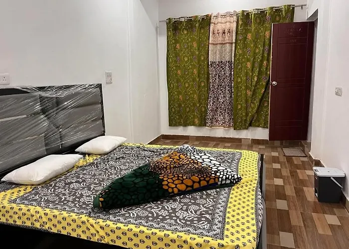 Paradise Banihal Hotel