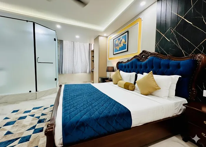 Hotel Grand Villa By Signature Stayz Near Igi Airport