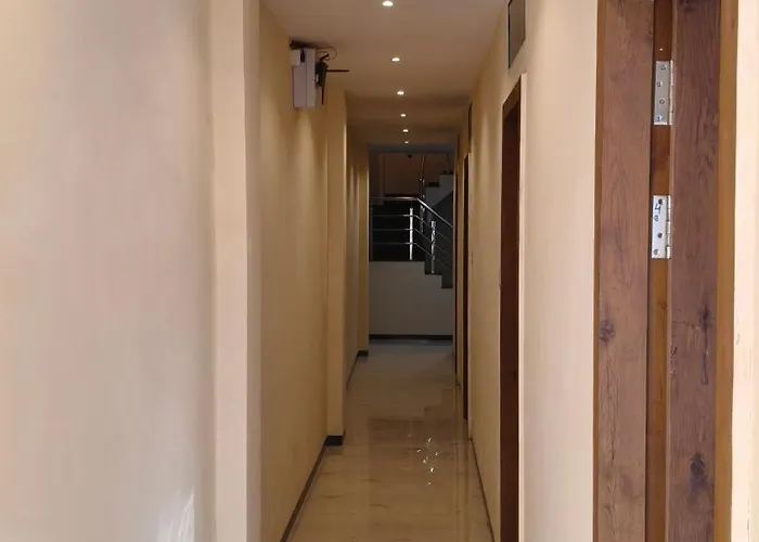 Hotel Shivaarambh Homestay