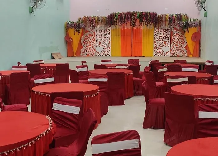 Chandralok Hotel