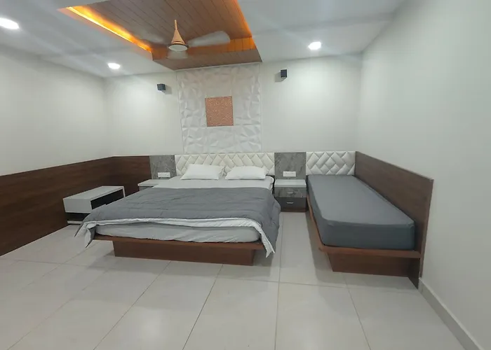 Jsr Grand Hotel And Banquets