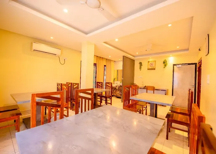 Jamindar'S Palace - Beach Front Hotel Puri