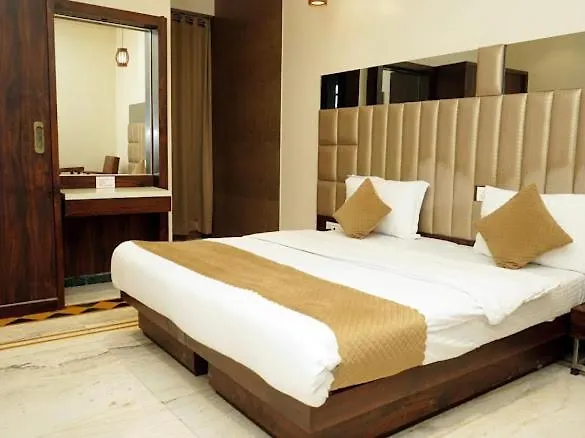 Hotel Sapphire Inn