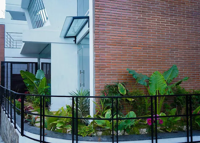 The Lovedale Kodaikanal Stay & Hotel