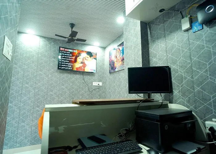 Hotel Ganga Banquet And Restaurant
