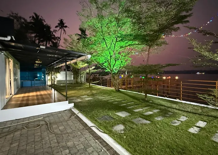 Mayooram Back Water Pool Villa