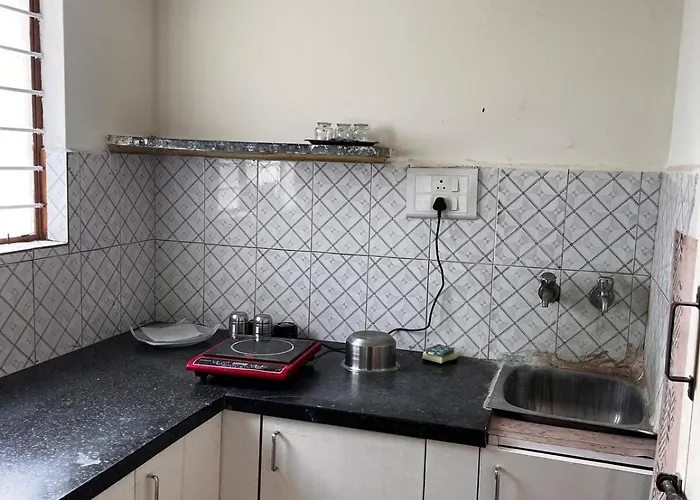 Single House With Garden For Your Stay