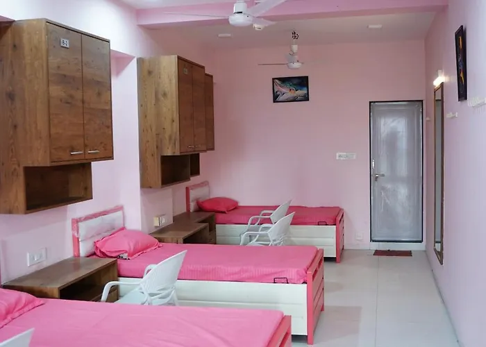 Livzo - Pink House For Girls