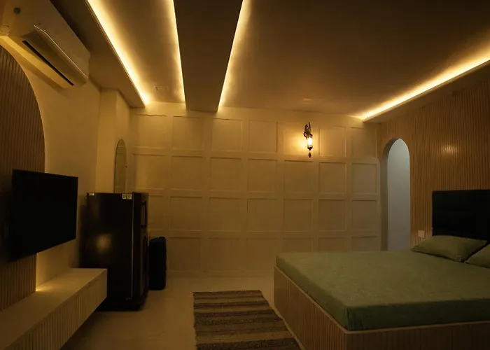 Pink City Pearl Central Studio Stay