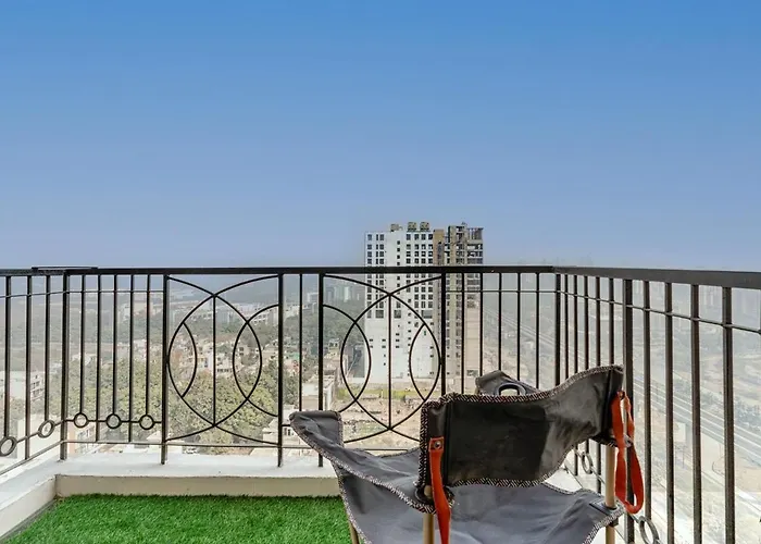 Kaveri Studio Apartment Near India Expo Centre