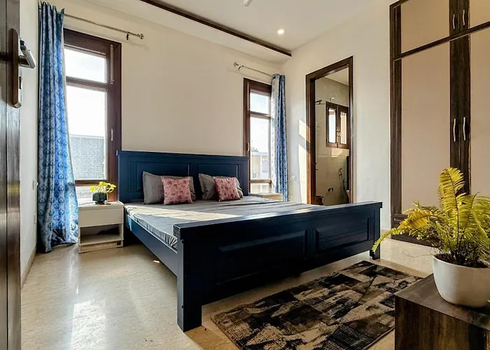 Minimalist 3Bhk And 1 Extra Room With Lift And Ps5 On Rent
