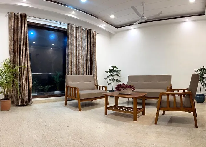 Minimalist 3Bhk And 1 Extra Room With Lift And Ps5 On Rent
