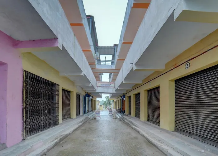 Super Hotel O Siddhi Vinayak Hotel & Banquets