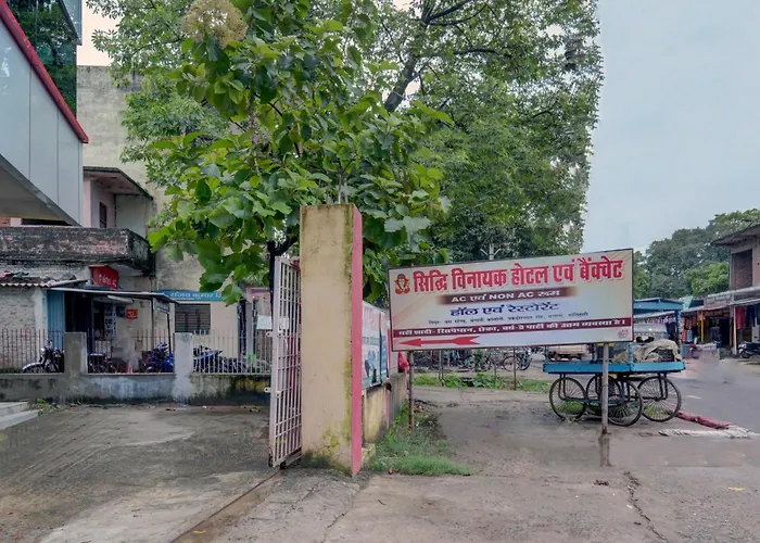 Super Hotel O Siddhi Vinayak Hotel & Banquets
