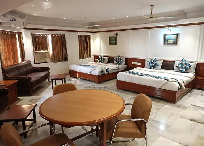 Hotel Galaxy Surat