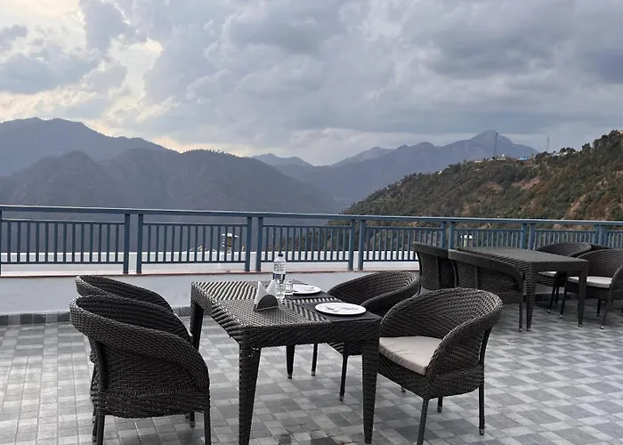 Cozy Pine Kanatal By Tavisha