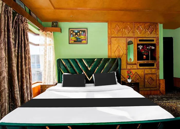 Collection O Brein Nishat Formerly Continental Guest House