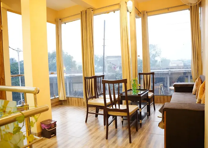 Hotel Mahishmati Palace Maheshwar