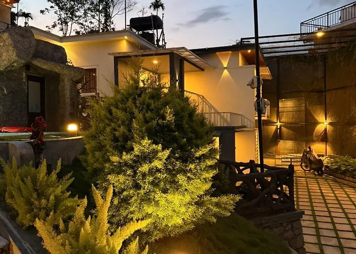 Diga Vista Lake View 4Bhk Swimming Pool Cottage Munnar