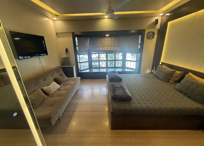 Bandra'S Prime Luxurious 2 Bhk