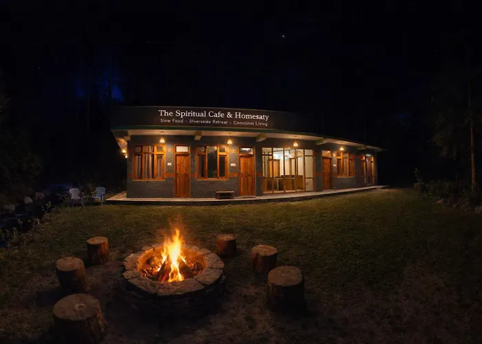 The Spiritual Cafe - Riverside Cafe & Homestay