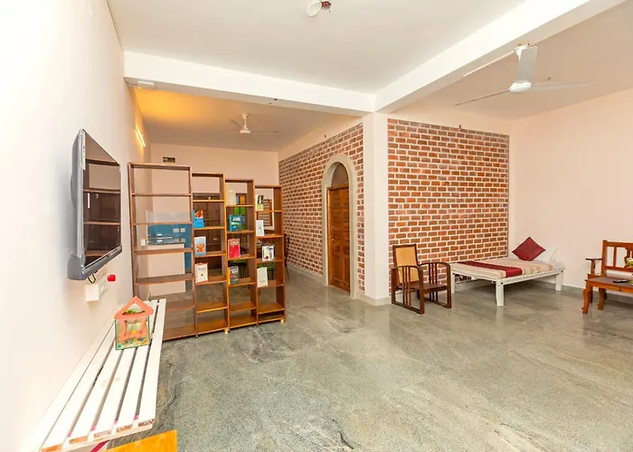 Green'S Heritage Resort Auroville With Swimming Pool