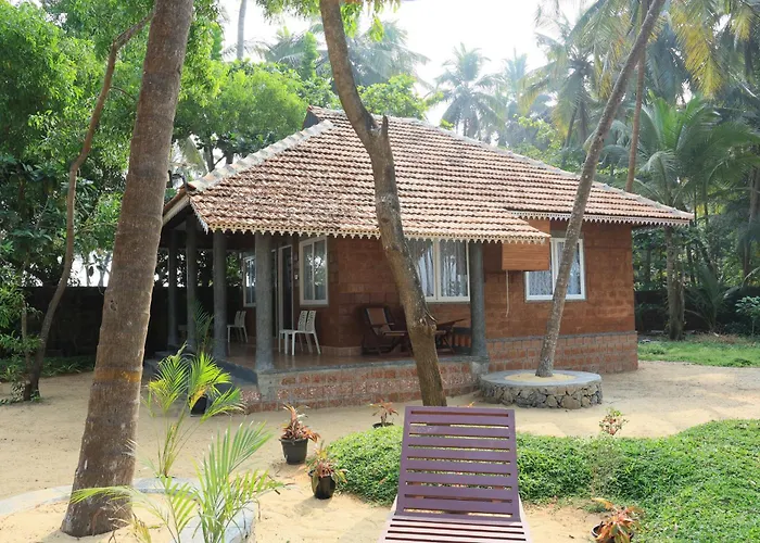 Stripgreens Beach & Backwater Resort Valiyaparamba
