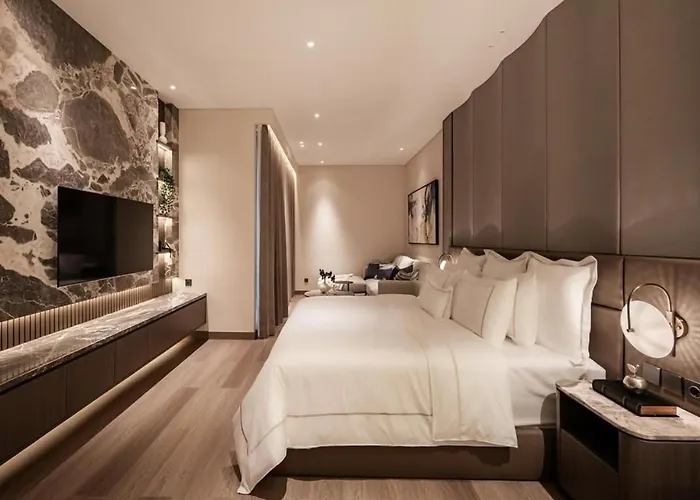 Hotel Fairmounts Near Delhi Igi Airport